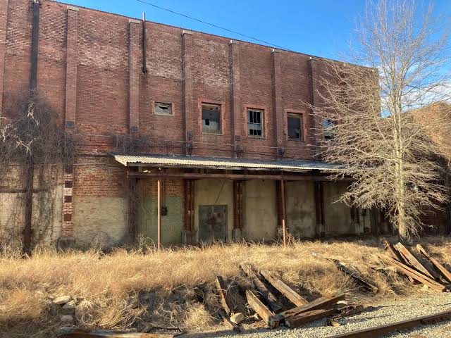 Abandoned building