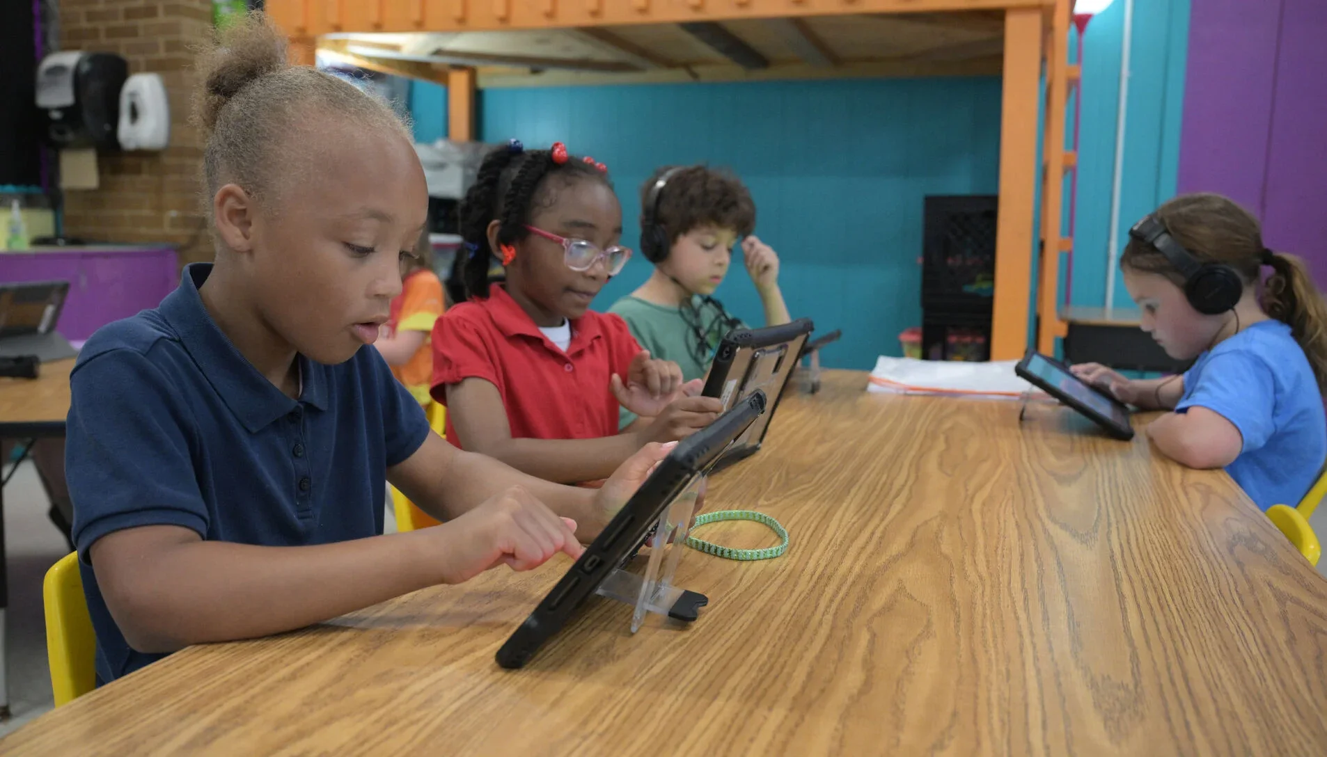  First-grade students play an educational game on tablets Tuesday, May 19, 2026, at University Elementary School in Shreveport, La  By JILL PICKETT | Staff photographer 
