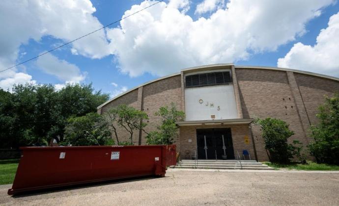 As enrollment declines and staff grows, Louisiana public schools may soon face a reckoning