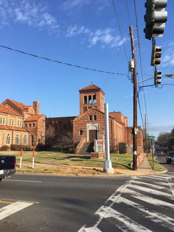 PLANNED TRAFFIC LIGHTS WILL BE EYESORE FOR HISTORIC DISTRICT